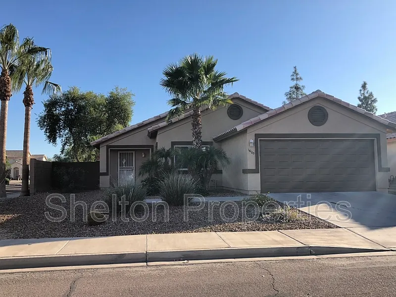 3 bed, 2.0 bath, 1266 sqft, $2,145 — Photo 2