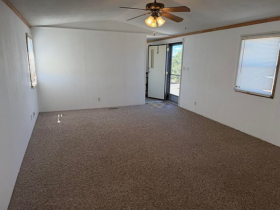 4th image of 304 Walker St