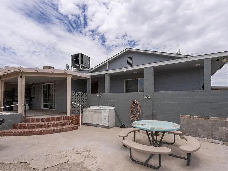 5185 Sun Valley Dr — Photo 38