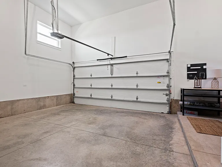 445 SW Longview Blvd — Photo 19