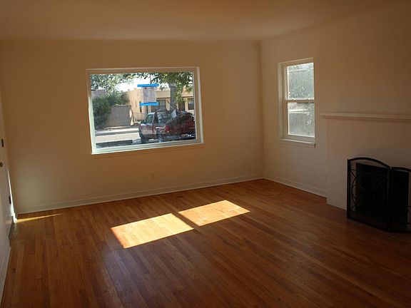 5th image of 2125 Eton Ave SE