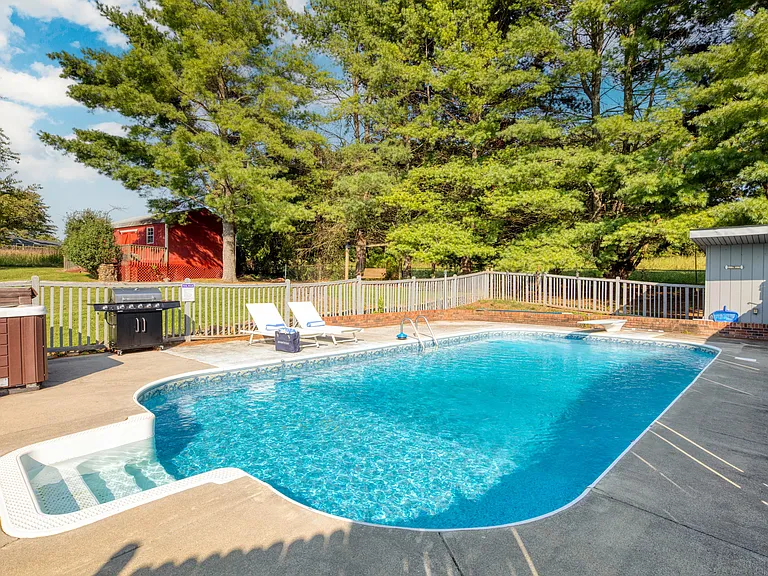 206 Odonald Rd — Photo 21