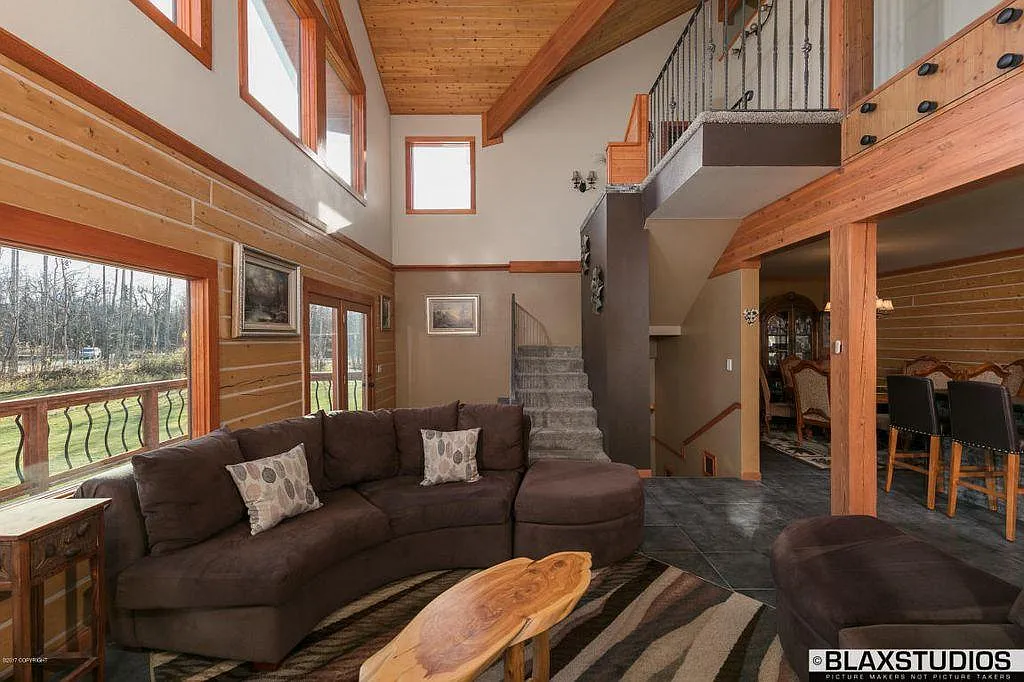 4 bed, 3260 sqft, $5,000 — Photo 4
