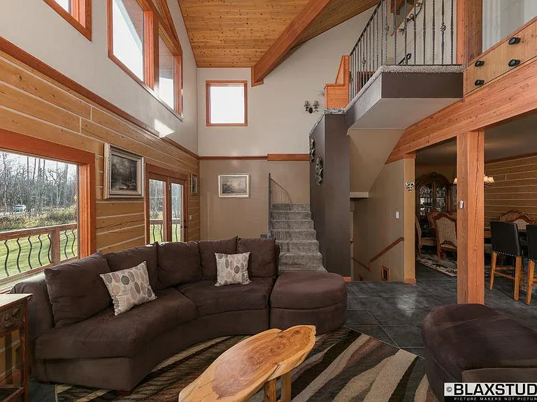 6770 N Peter Zell Cir — Photo 4
