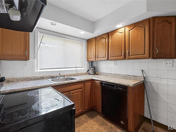3rd image of 4701 Nelson Dr