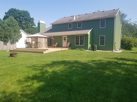 2nd image of 3131 Crabtree Ln