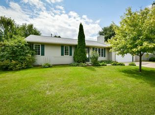411 Foxtail Dr, Hartford, WI 53027