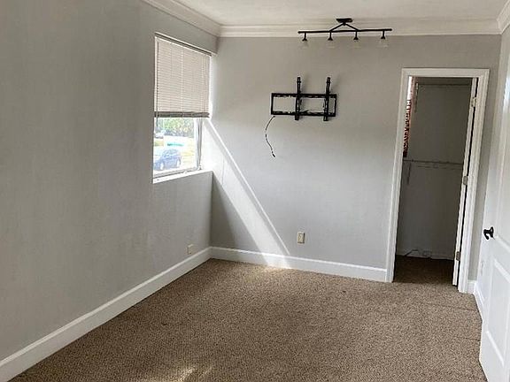 4th image of 904 N Central Ave