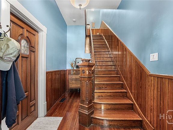 4th image of 225 E Bolton Street E #A