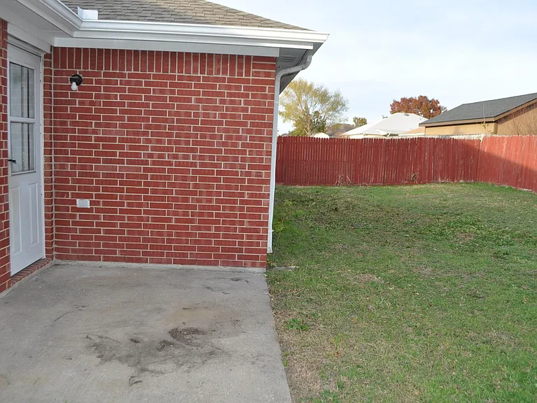 1214 Misty Dr — Photo 19