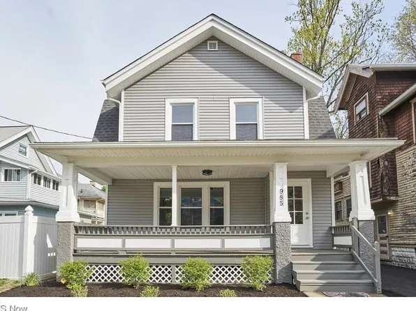 985 Bailey Ave, Akron, OH 44302