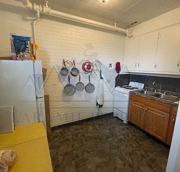 309 S 10th St #22 — Photo 2