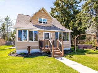 729 19th St, Two Harbors, MN 55616