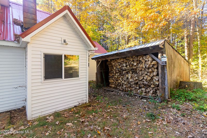 5th image of 115 Cook Lane