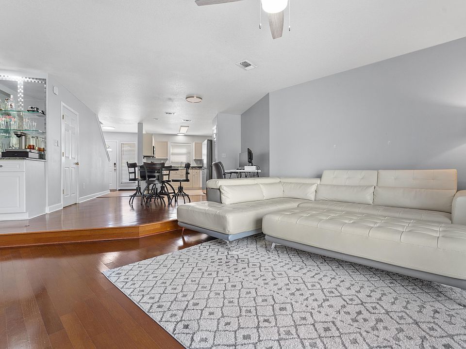 1st image of 234 Pelican Pl Unit 12