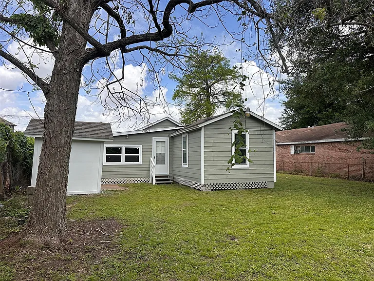 2516 Ivy St — Photo 9