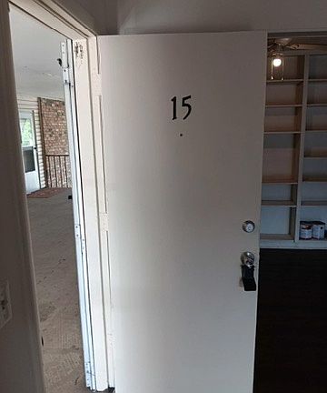 4th image of 370 Wallace Rd #15