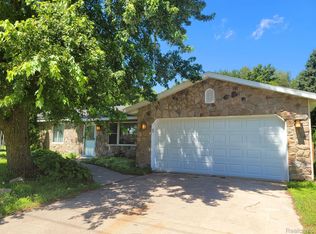 4534 N River Rd, North Street, MI 48049