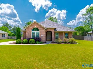 2510 Lawson Lake Ct SE, Huntsville, AL 35803