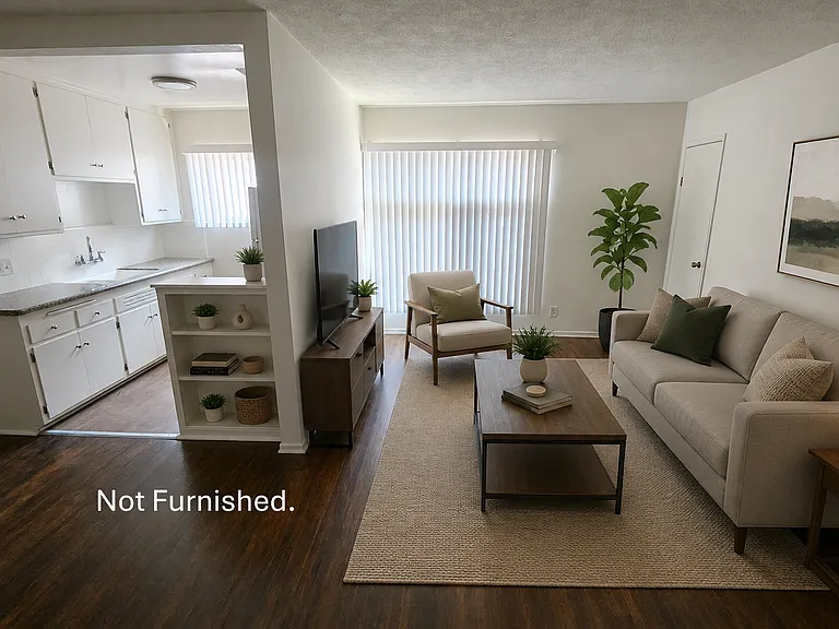 1219 N Ardmore Ave #7 — Photo 1