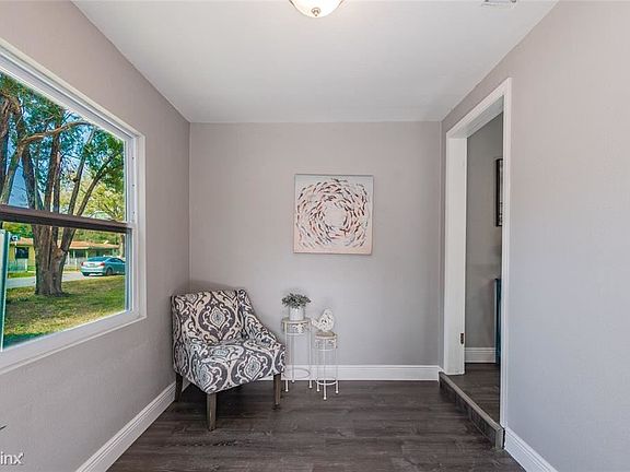 4th image of 5905 N Fremont Ave