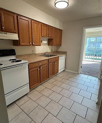 3rd image of 2300 Pasadena Ave APT 309