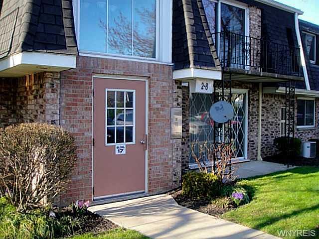 1st image of 8A Foxberry Dr S