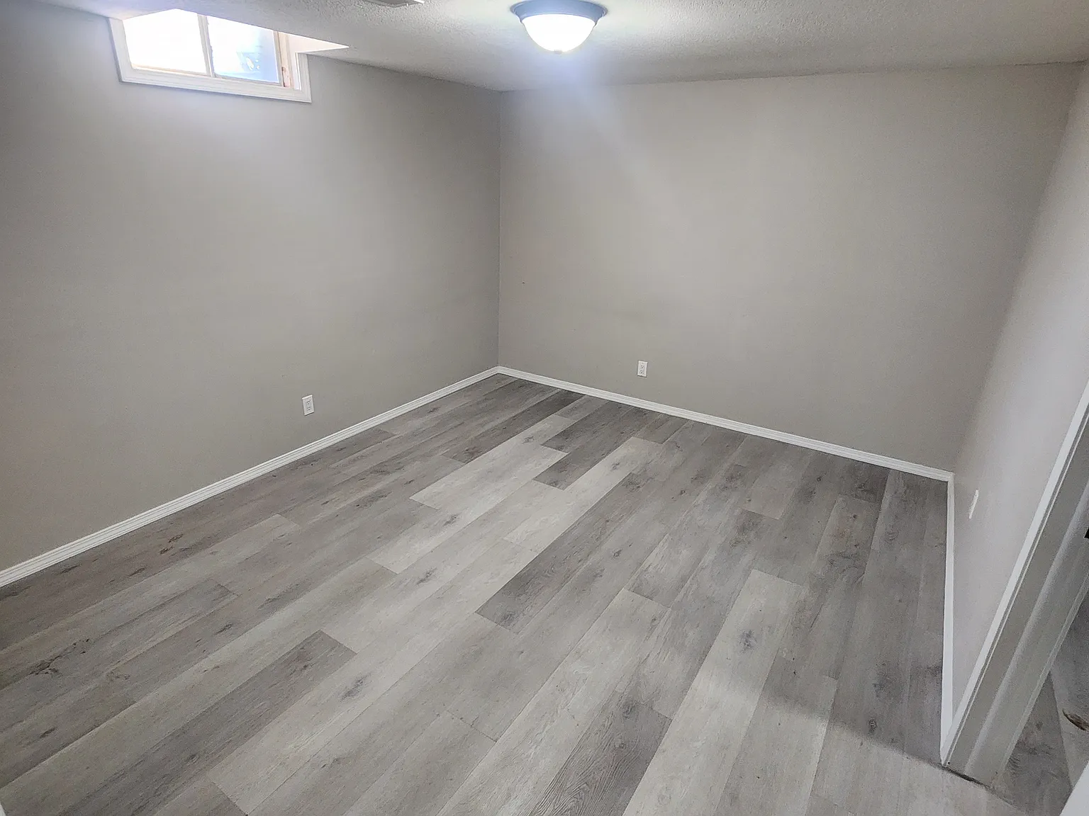 3 bed, 1433 sqft, $1,300 — Photo 2