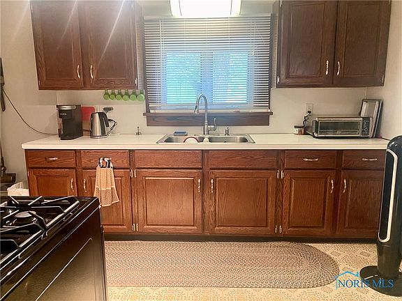 5th image of 3753 County Road F