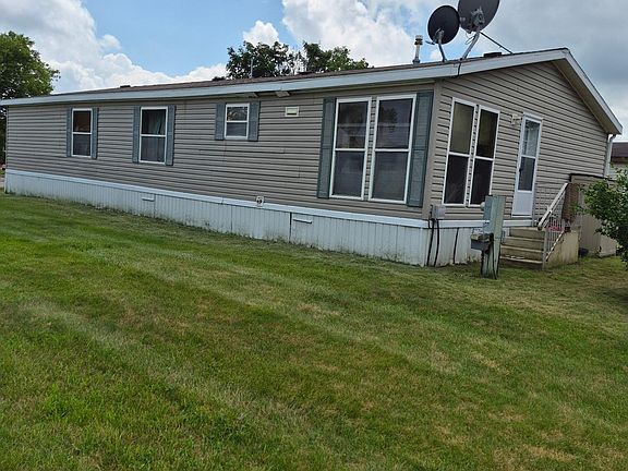 3rd image of 366 Diamond Cir