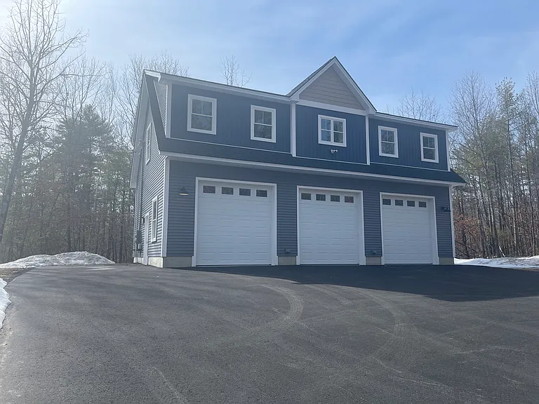 7 W Shore Dr — Photo 1