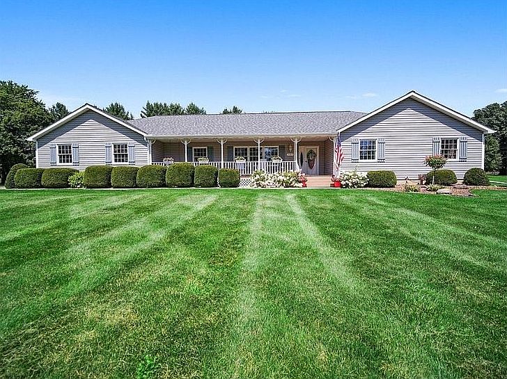 1st image of 3365 Blue Jay Dr