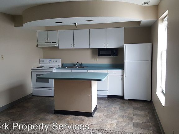 4th image of 518 N Martin St APT 9