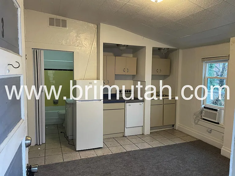 368 S University St #3 — Photo 2