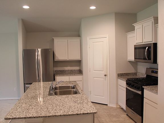 5th image of 708 Spaulding St