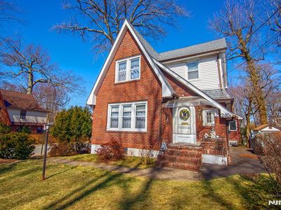 240 E Madison Ave, Dumont, NJ, 07628