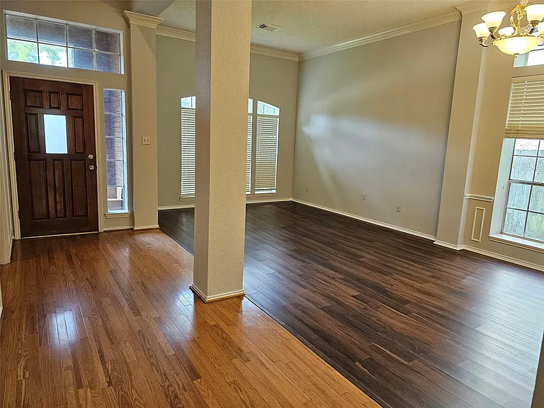 6930 Shady Ln — Photo 2