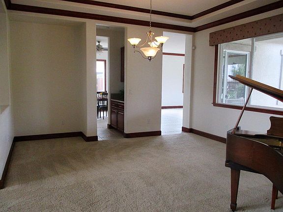 5th image of 18210 Harlequin Ct
