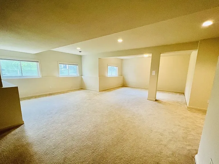 16499 Beverly Dr — Photo 40