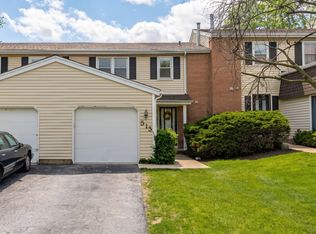 513 Monroe Rd, Bolingbrook, IL 60440