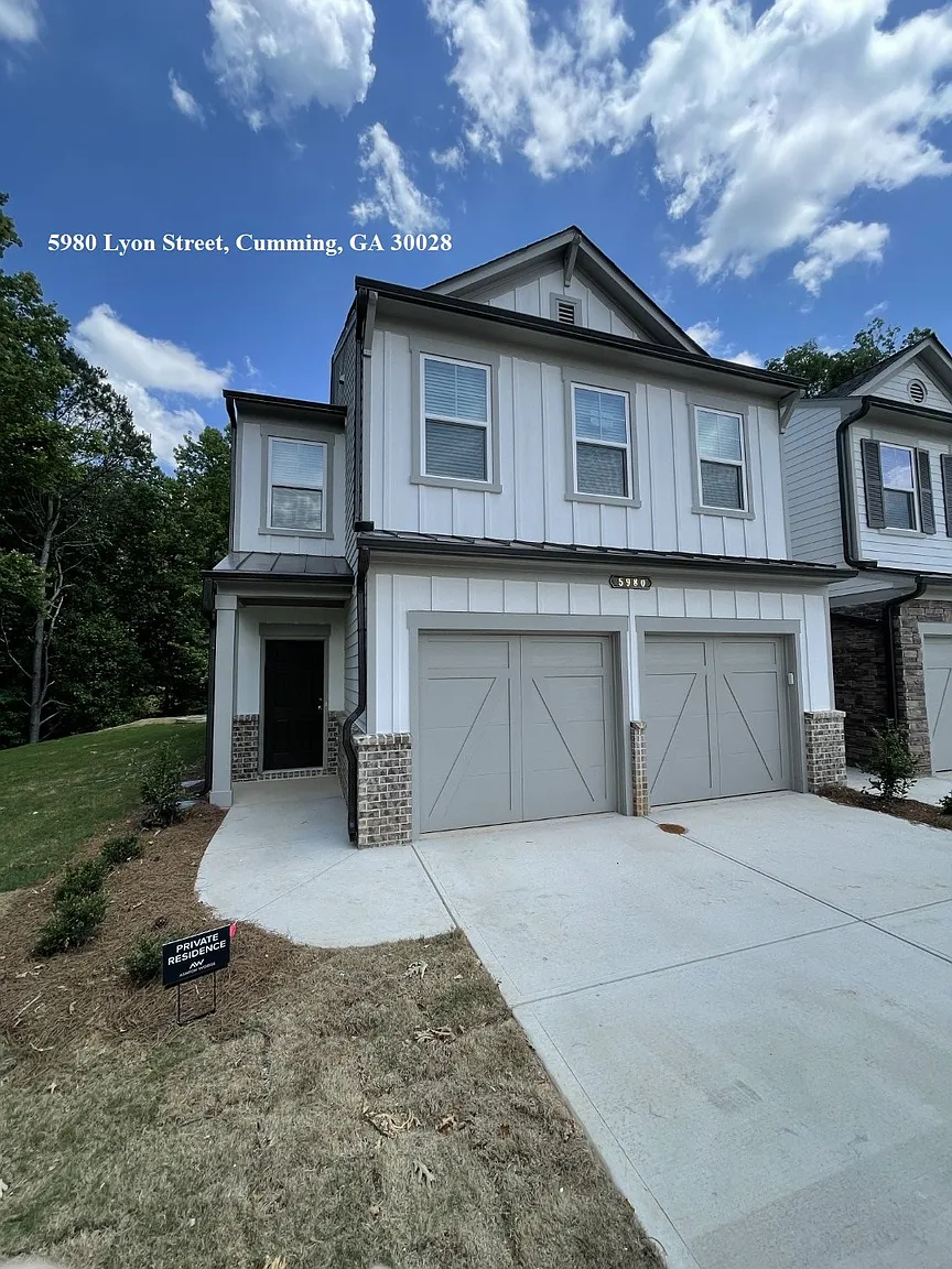 5980 Lyon St photo 1