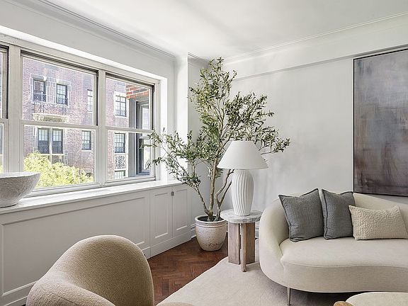 5th image of 710 Park Ave APT 6D