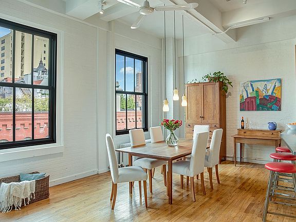 2nd image of 20 Jay St #6/7C