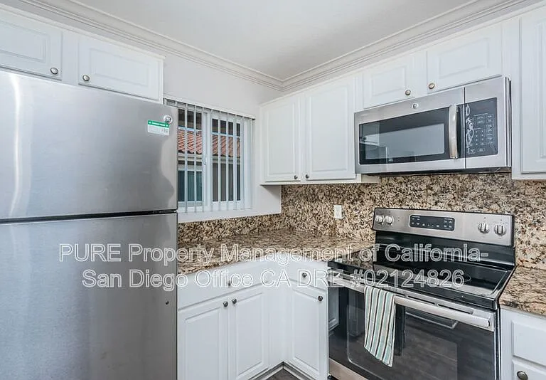 7405 Charmant Dr #2122 — Photo 9
