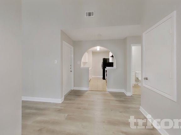 5th image of 16126 Barbarossa Dr