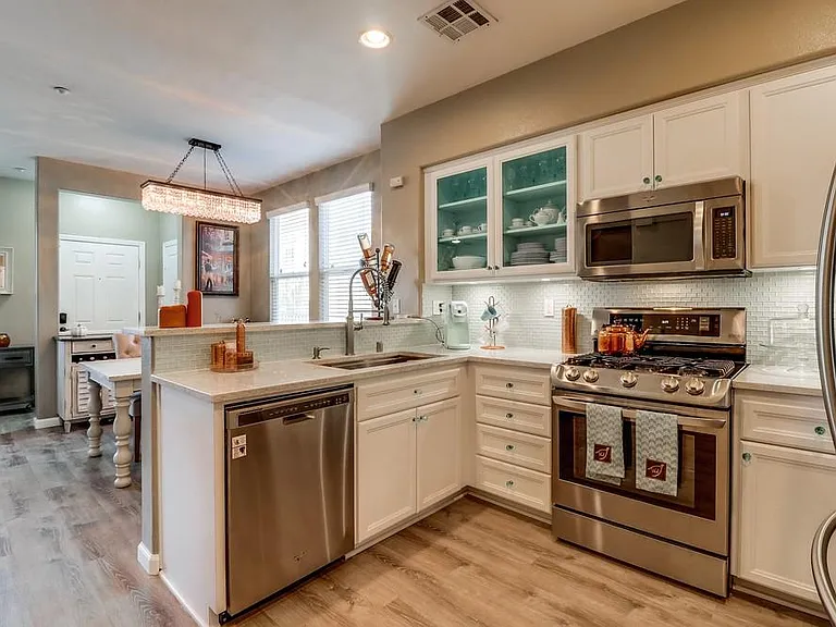 4300 Newton Ave #61 — Photo 1