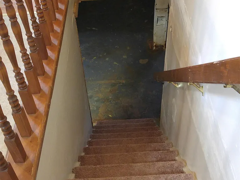 4811 Forest Ave — Photo 2