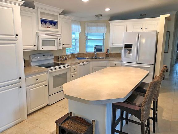 2nd image of 2873 Darwin St #517