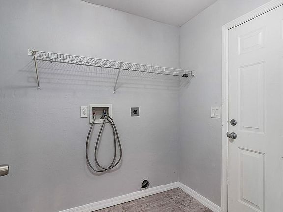 3rd image of 568 Thomas Sherwin Ave S