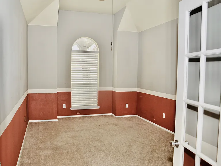2413 Pinehurst Dr — Photo 22
